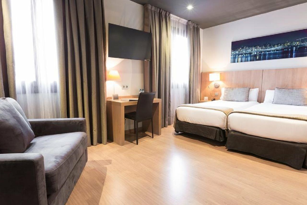 Hotel Arc La Rambla Barcellona Esterno foto